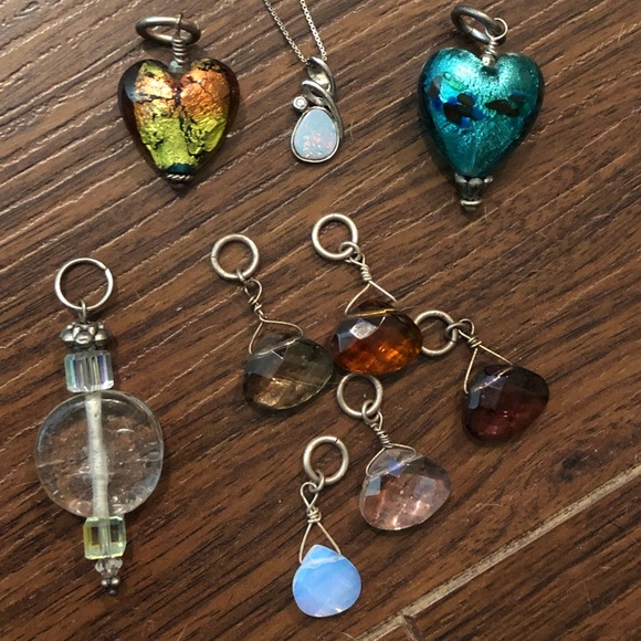 Various stone pendants and one silver necklace - Picture 2 of 3